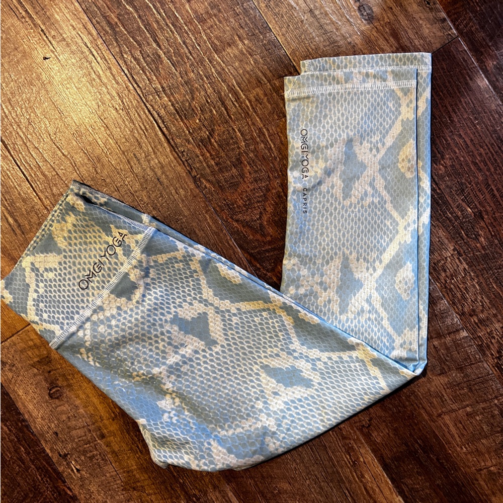 Omgi Yoga capri leggings